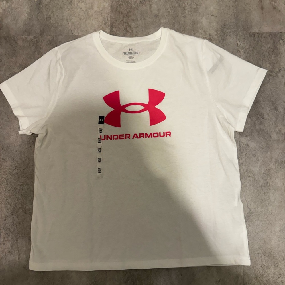Under Armour Girls white T-Shirt with pink writing!
